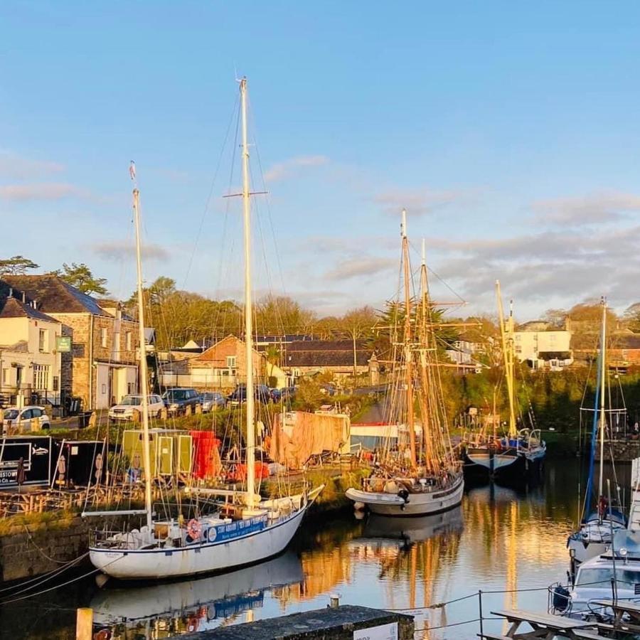 Hotel Stunning Yacht Sea Lion In Charlestown Harbour, Cornwall Esterno foto